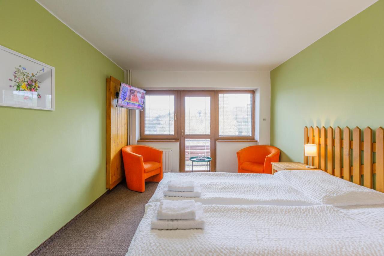 Hotel Rusava Ngoại thất bức ảnh