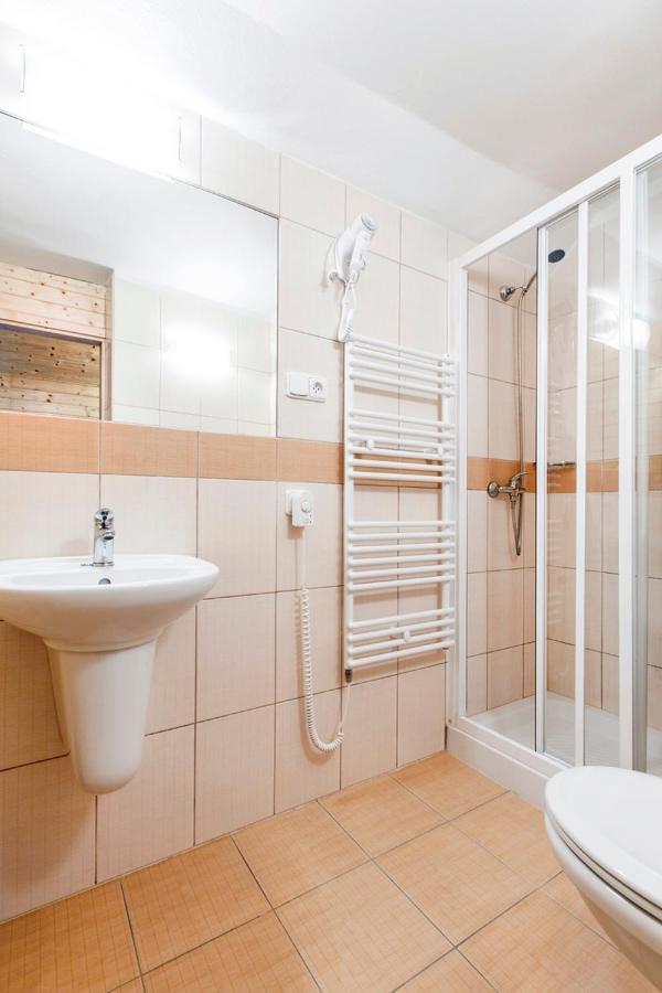 Hotel Rusava Ngoại thất bức ảnh